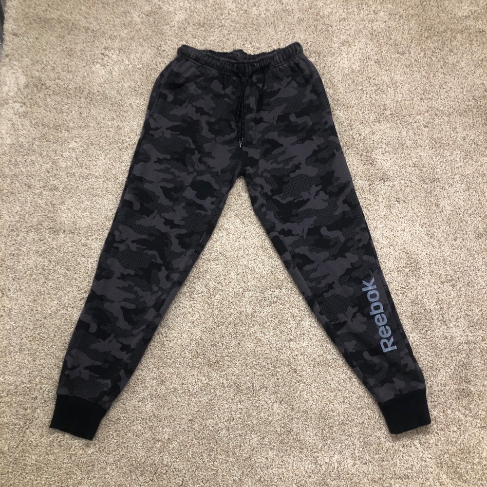 Reebok jogger sleepwear  grayscale camouflage SMALL